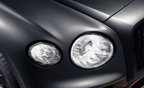 hibrid Bentley Flying Sperone la comandă