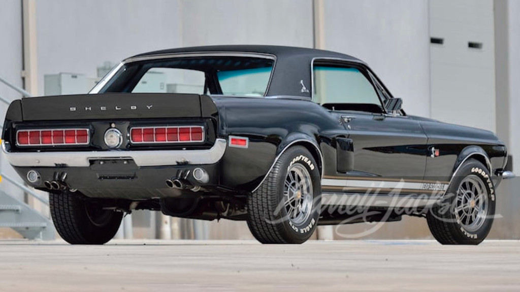 1968 Ford Mustang Black Hornet (fotografie prin Barrett-Jackson)