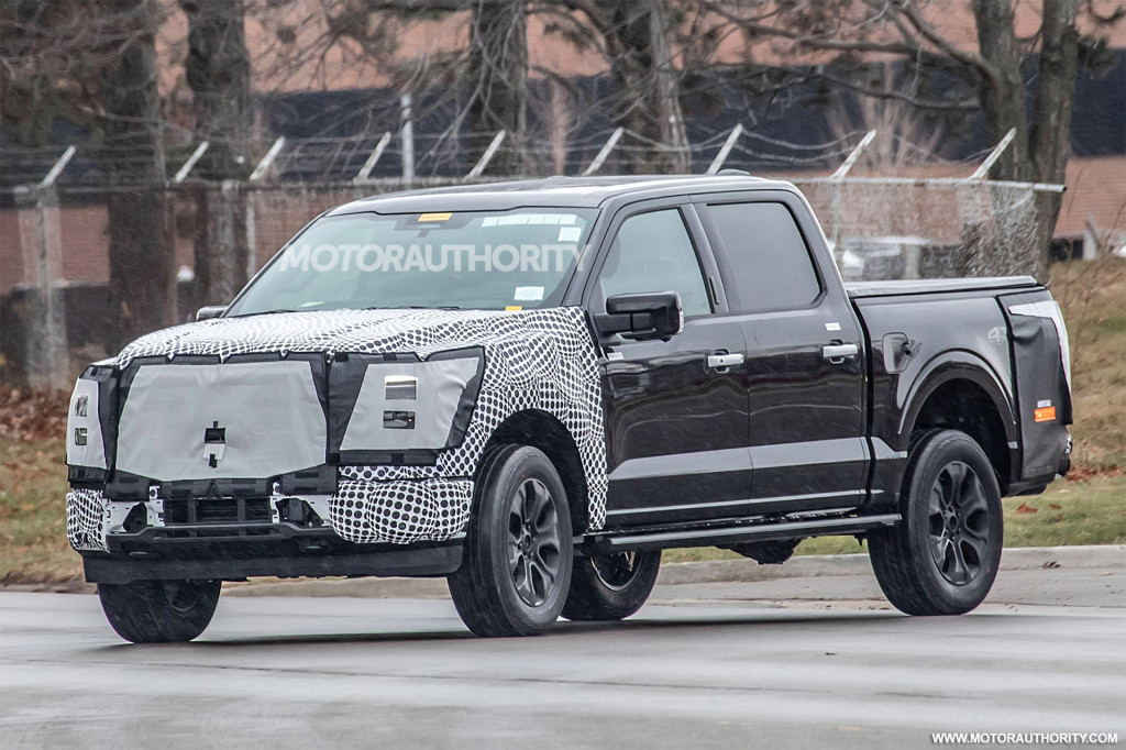 Fotografii spion ale modelului Ford F-150 facelift 2024 - Fotografie: Baldauf