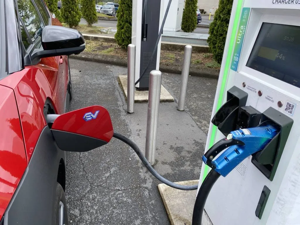 2024 Subaru Solterra la Electrify America