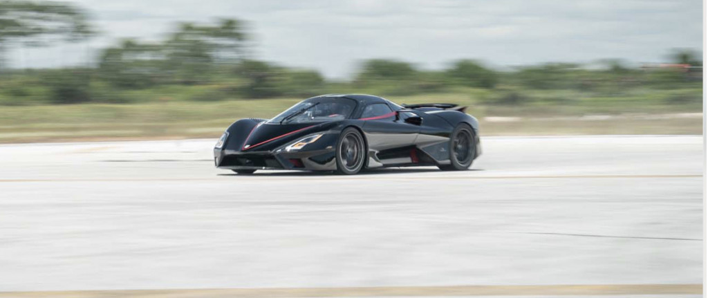 2021 SSC Tuatara atinge 295 mph în timpul tentativei de record de viteză, mai 2022