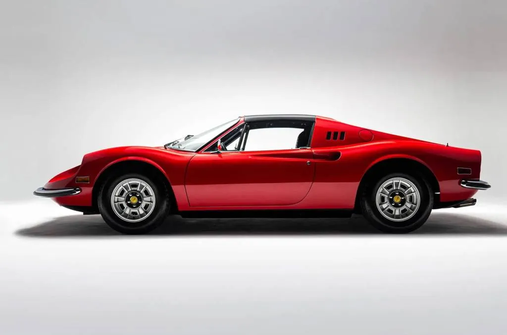 Ferrari Dino 246 GTS din 1972 deținut cândva de Cher - Credit foto: Bring a Trailer