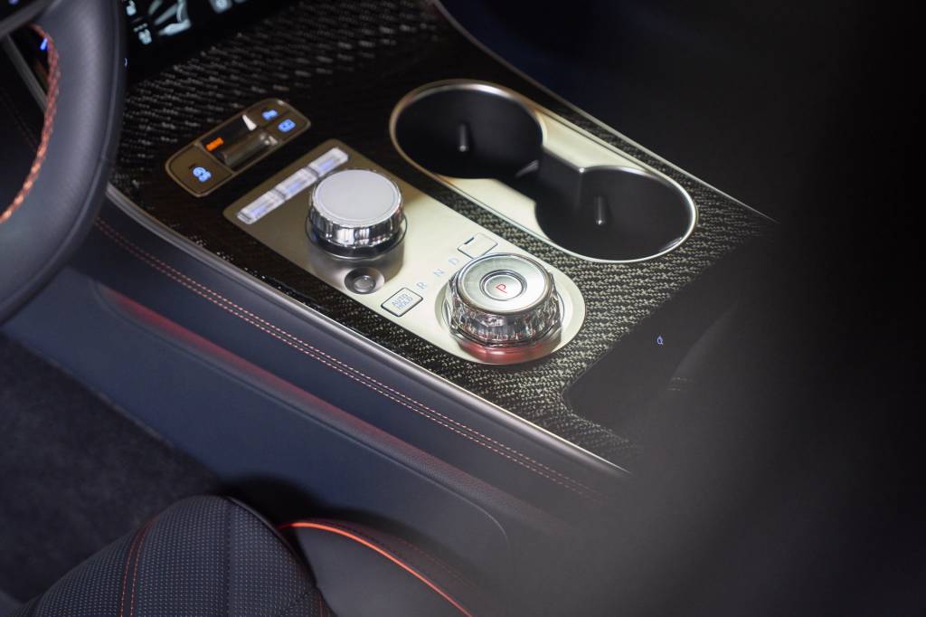 2026 Genesis Electrificat GV70