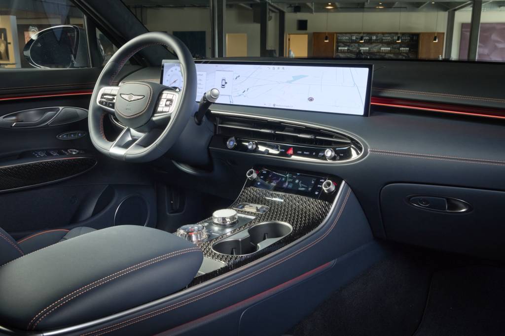 2026 Genesis GV70