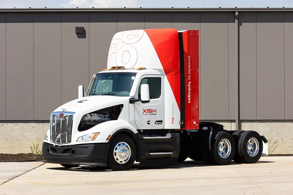 Prototip de semiremorcă Peterbilt cu motor Cummins cu combustie pe hidrogen