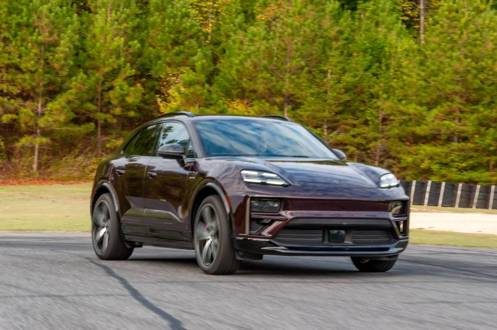 2024 Porsche Macan Electric Turbo