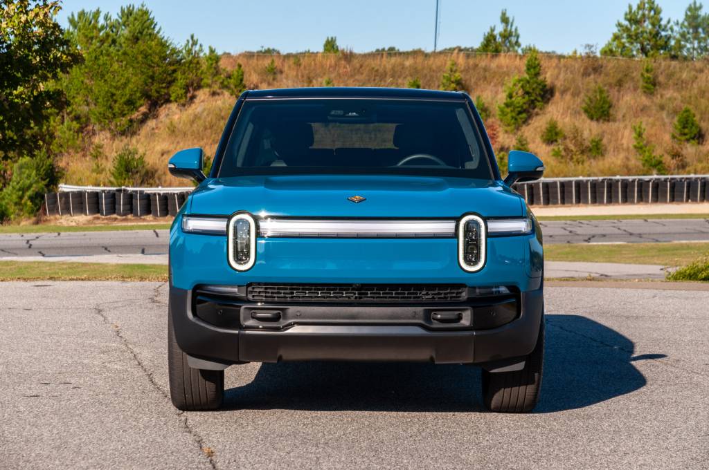 2025 Rivian R1S