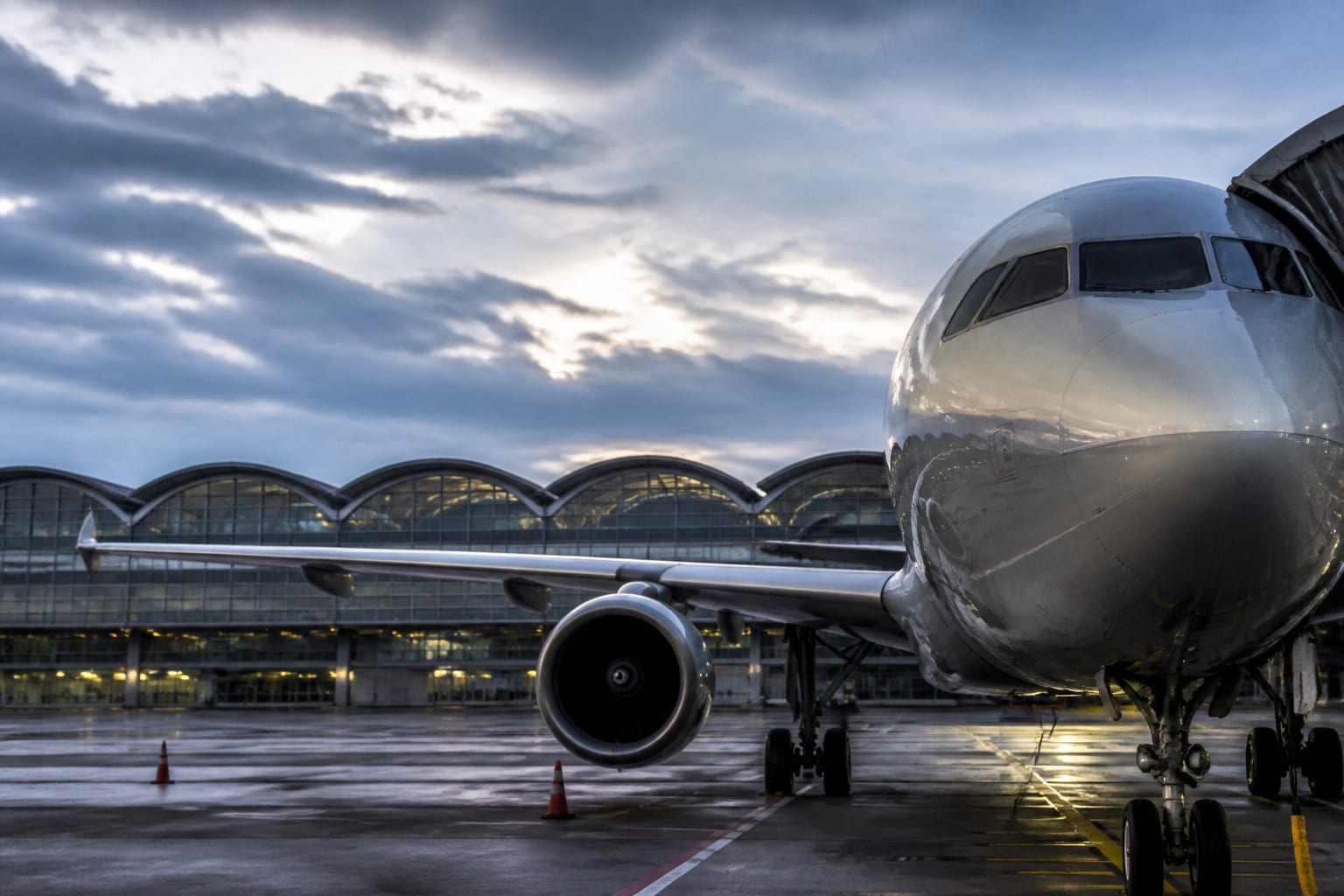 Aeroportul Henri Coandă a avut întârzieri medii de 124 de minute în prima jumătate a anului