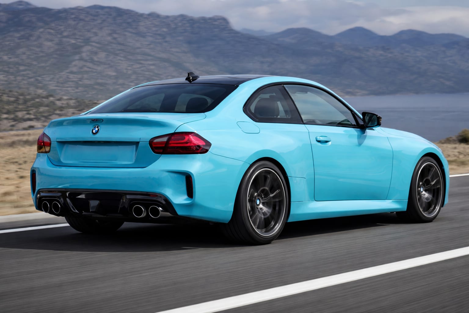 BMW M2 xDrive intră în gamă și face 0-96 km-h în 3,6 secunde