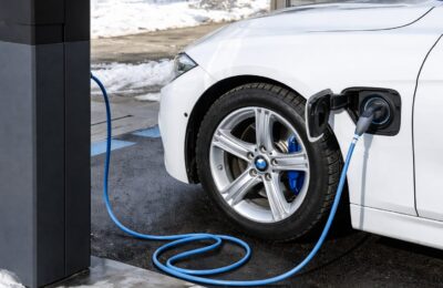BMW recheamă 29.119 hibride plug-in din cauza unui risc de incendiu la staționare