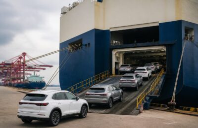 China a ajuns la 9,4 milioane de automobile exportate, iar Volkswagen este tot mai vulnerabilă