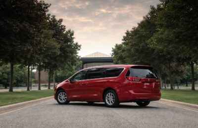 Mărcile chinezești au urcat la 11,13% în România, iar Volkswagen și Toyota reduc variantele