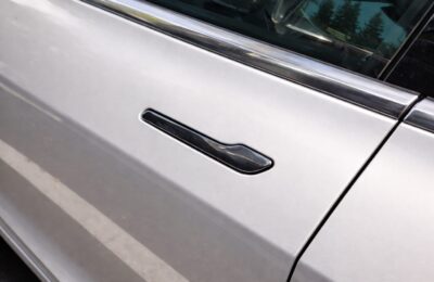 NHTSA a început elaborarea de reguli pentru mânerele electronice de portieră