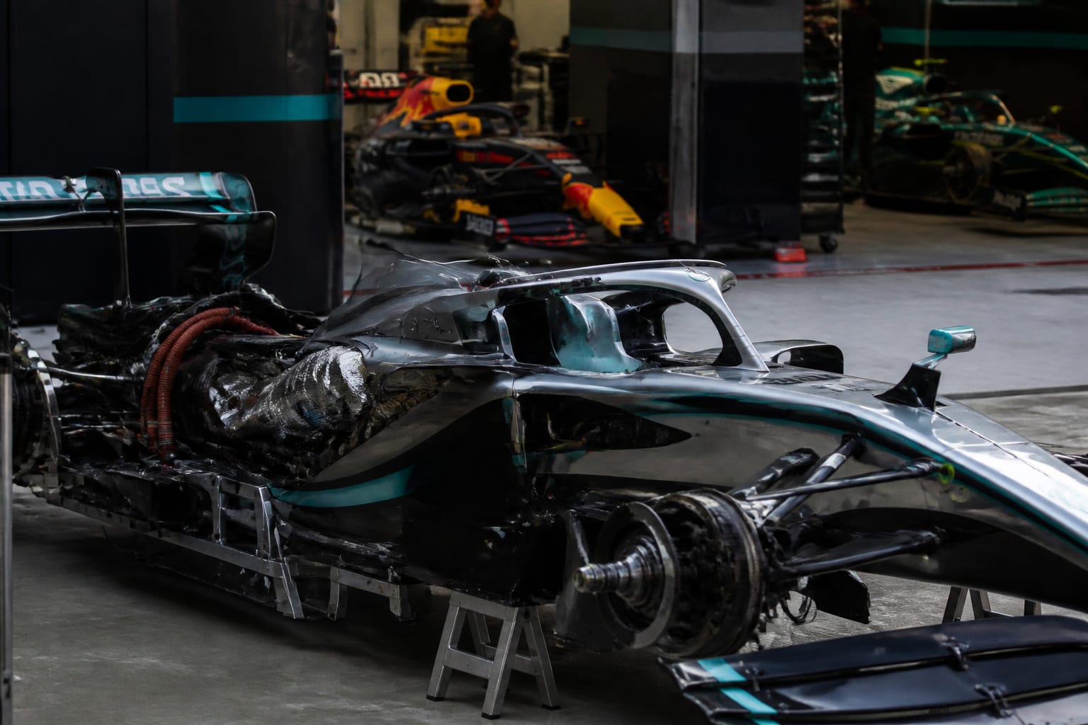 Formula 1 se reia cu un avans de 50 de puncte pentru Antonelli și un ultimatum pentru Verstappen