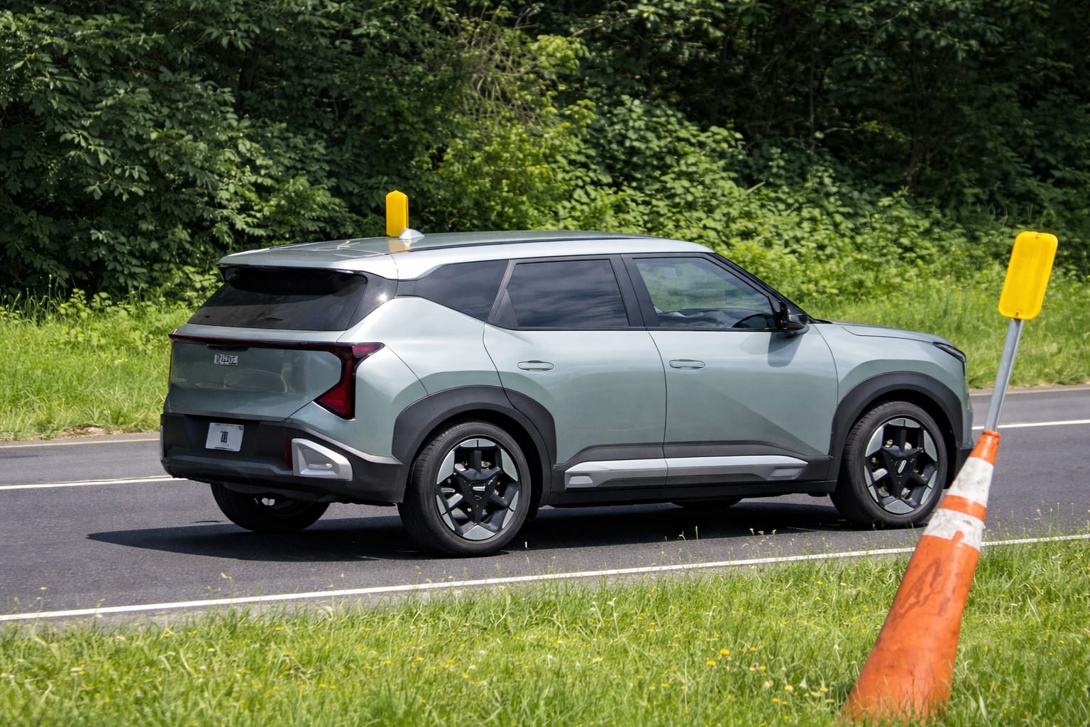 Noul Kia EV3 promite peste 500 km autonomie într-un pachet accesibil