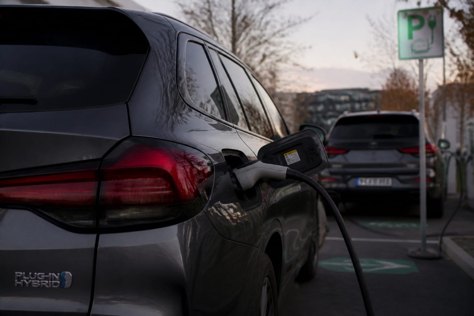 Planul Germaniei pentru a menține motoarele termice și hibridele plug-in după 2035