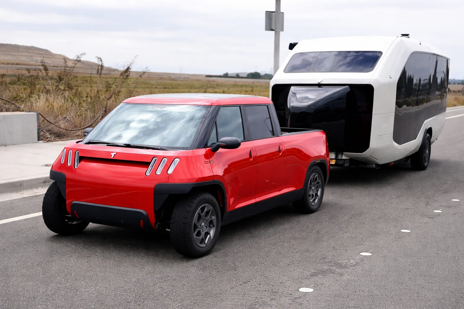 Telo MT1 un pickup electric compact tractează peste 3.6 tone