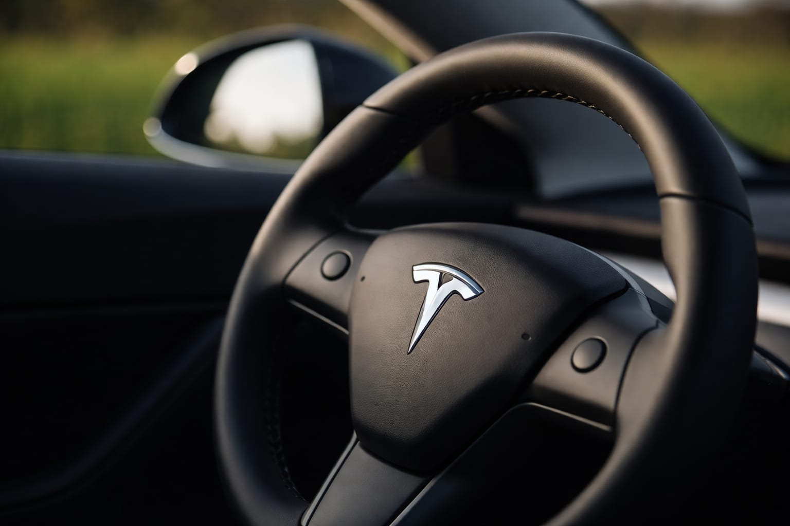 Tesla recheamă aproape 3 milioane de mașini în China pentru o problemă de siguranță la mânerele portierelor
