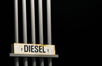 Biocidul pentru motorină elimină microorganismele din rezervor. Când se folosește și ce probleme poate aduce