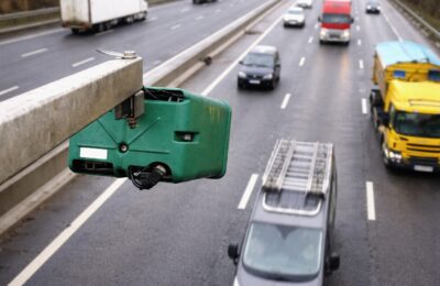 Spania folosește radare cu inteligență artificială care numără pasagerii din mașină și aplică amenzi de 200 de euro