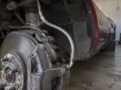 Ce a schimbat proprietarul unui Corvette cu motor înlocuit pentru probe mai sigure și cât au costat cele 3 intervenții