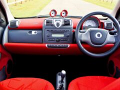 Modelele exclusiv pe benzină ajung la 49% din piața mondială de automobile noi