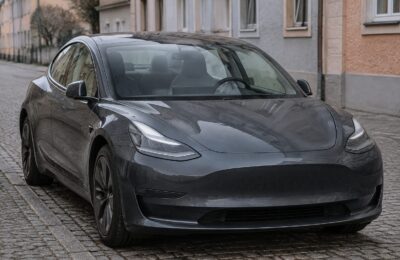 Tesla redenumește Full Self-Driving în Assisted Driving pe unele site-uri europene, după obiecțiile Germaniei
