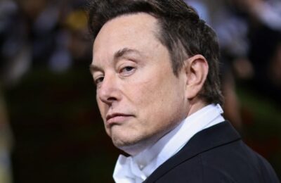 Tesla lui Elon Musk forțează aprobarea europeană pentru Full Self-Driving, cu dovezi de siguranță contestate