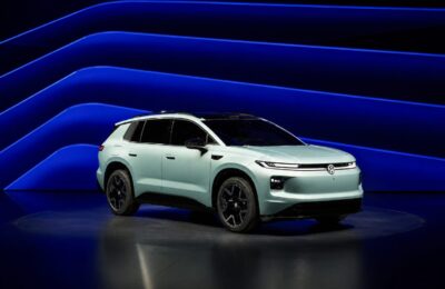 Volkswagen ID.AURA T6 a fost rostogolit de 50 de ori într-un cilindru cu flăcări și a rămas funcțional